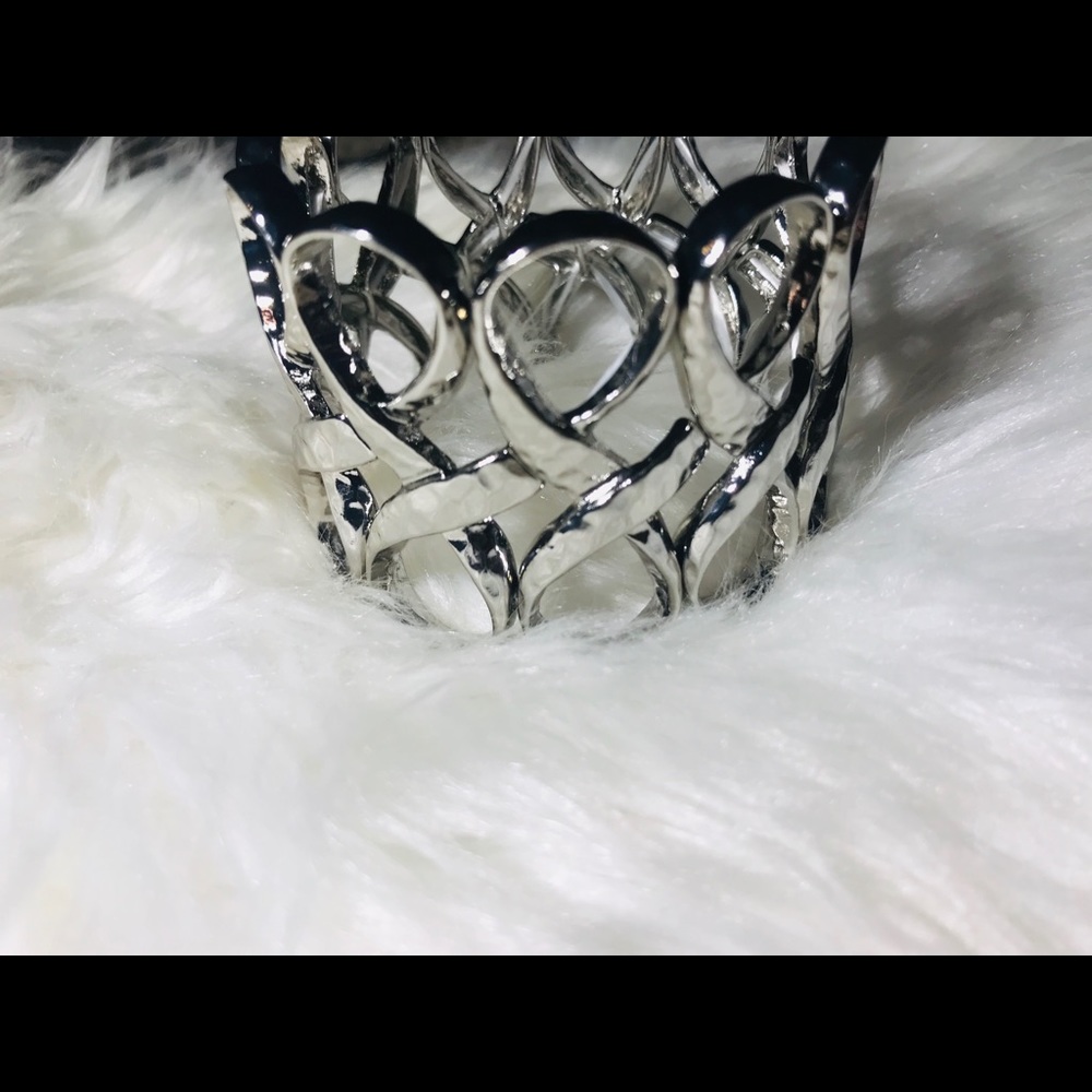 ❤️Silver twisted women’s bracelet❤️